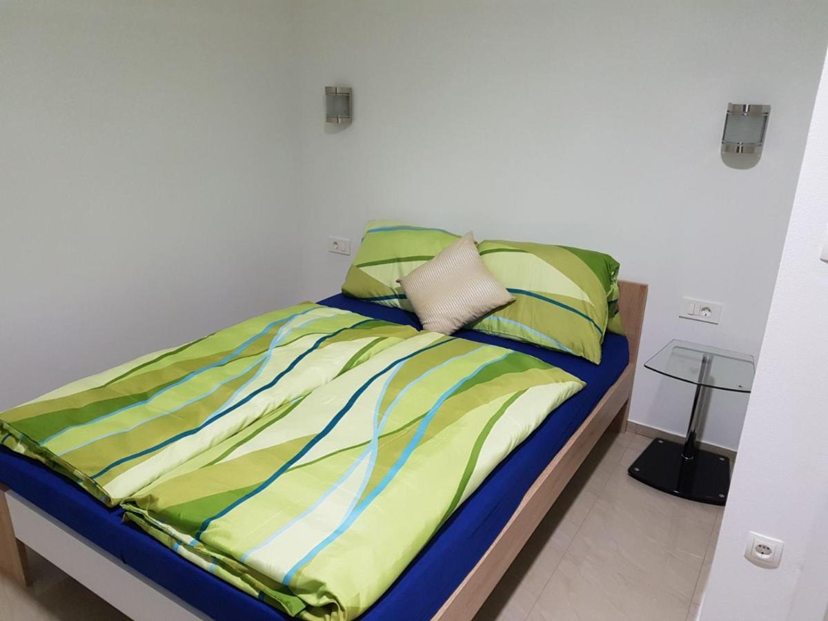 Apartmani Zaric Malinska Eksteriør billede
